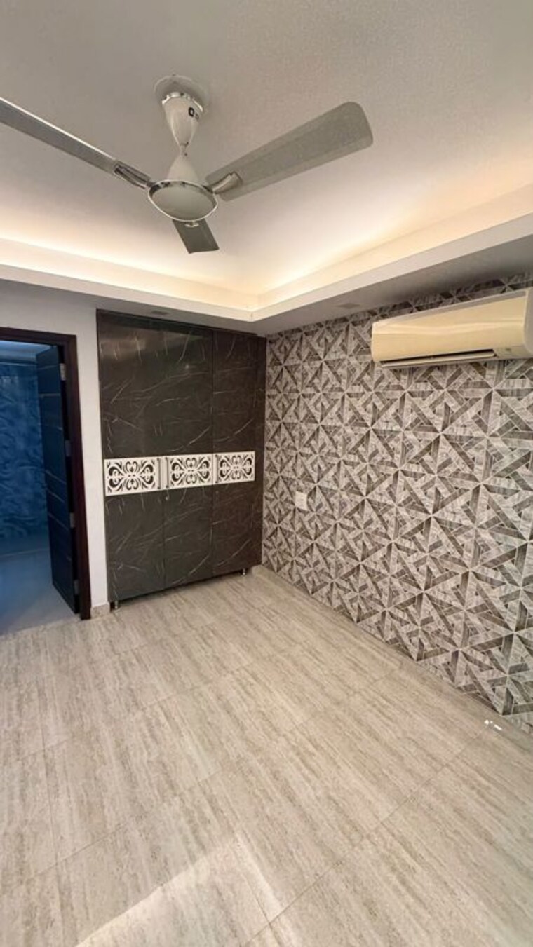 Bedroom, sector 57 4 Bedroom 2700 Sq.Ft. Builder Floor In Sector 57 Gurgaon 10612197