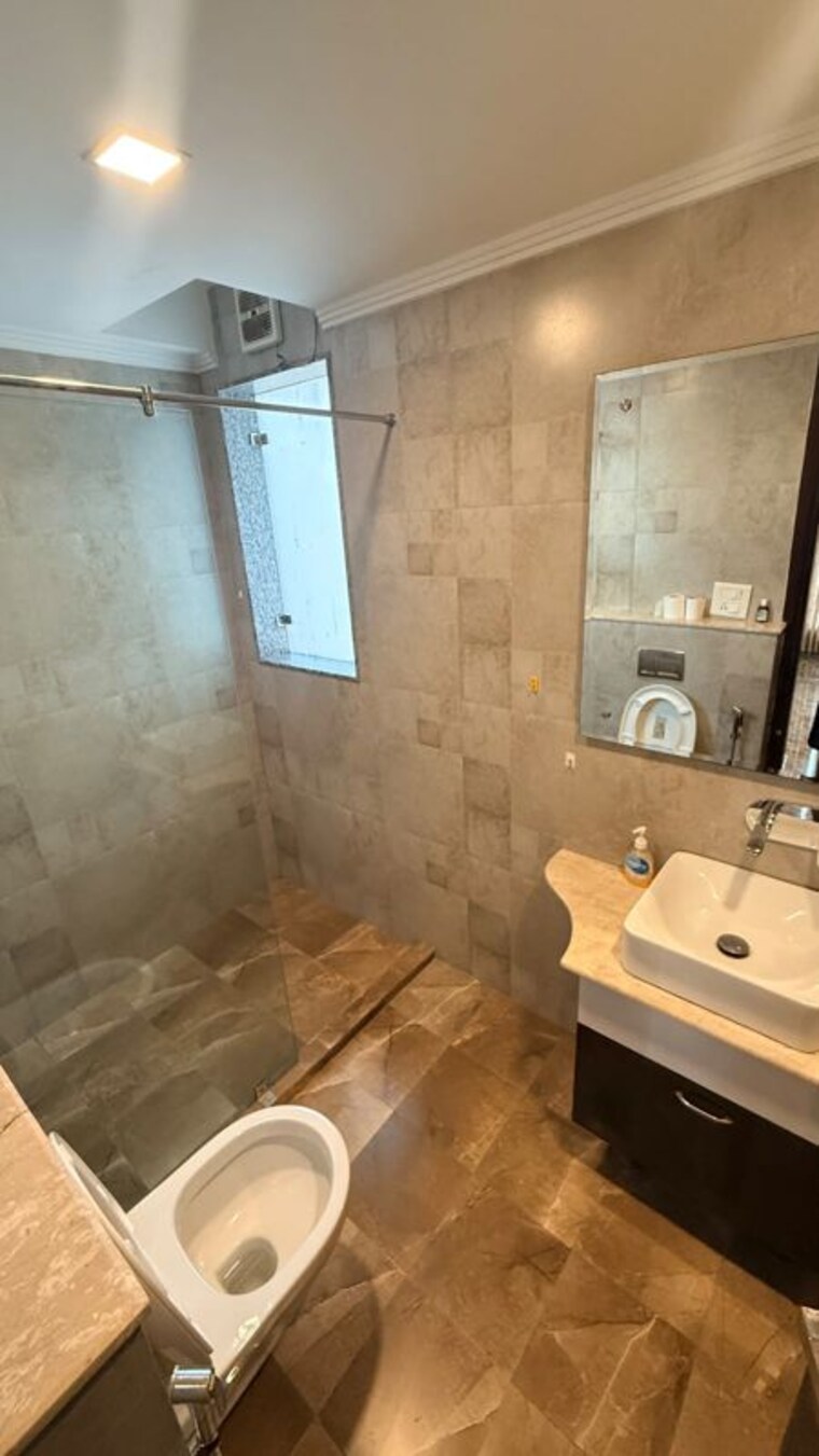 Bathroom, sector 57 4 Bedroom 2700 Sq.Ft. Builder Floor In Sector 57 Gurgaon 10612197