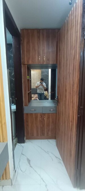 Furnished Amenities in 1 BHK Builder Floor at Uttam Nagar – for Rent