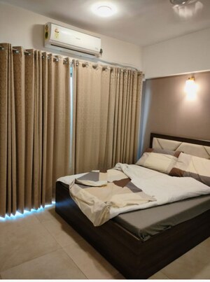 Bedroom in 2 BHK Apartment at Lalani Grandeur, Goregaon East – for Rent