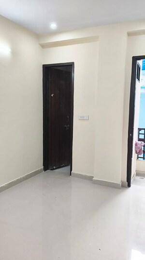 Room in 2 BHK Builder Floor at Uttam Nagar – for Rent
