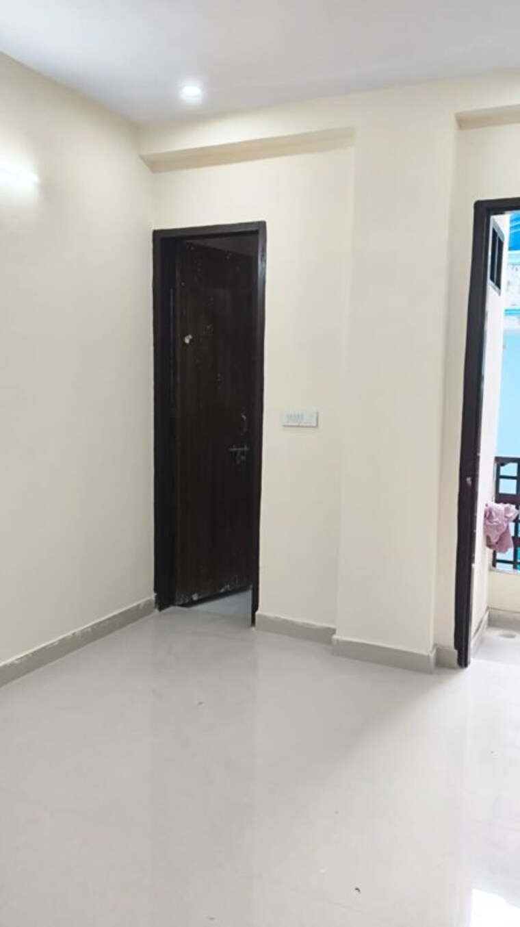 Room, uttam nagar 2 Bedroom 600 Sq.Ft. Builder Floor In Uttam Nagar Delhi 10612225