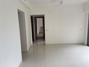 Room in 1 BHK Apartment at Amanora Gold Towers, Hadapsar – for Rent