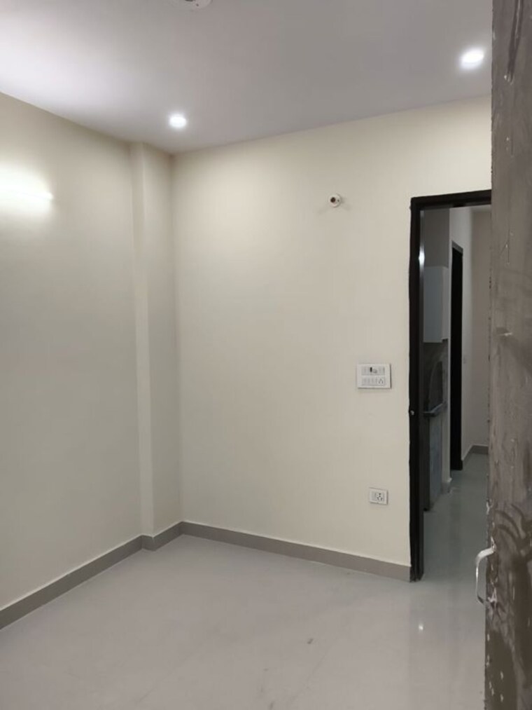 Room, uttam nagar 2 Bedroom 600 Sq.Ft. Builder Floor In Uttam Nagar Delhi 10612232