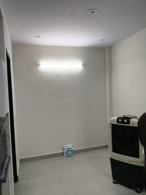 Furnished Amenities in 2 BHK Builder Floor at Uttam Nagar – for Rent