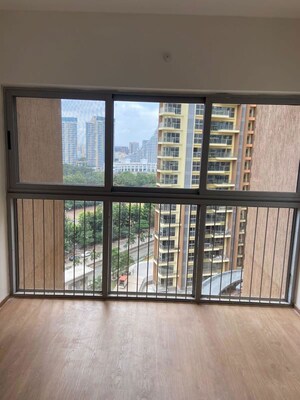 Room in 2 BHK Apartment at Amanora Ascent Towers, Hadapsar – for Rent
