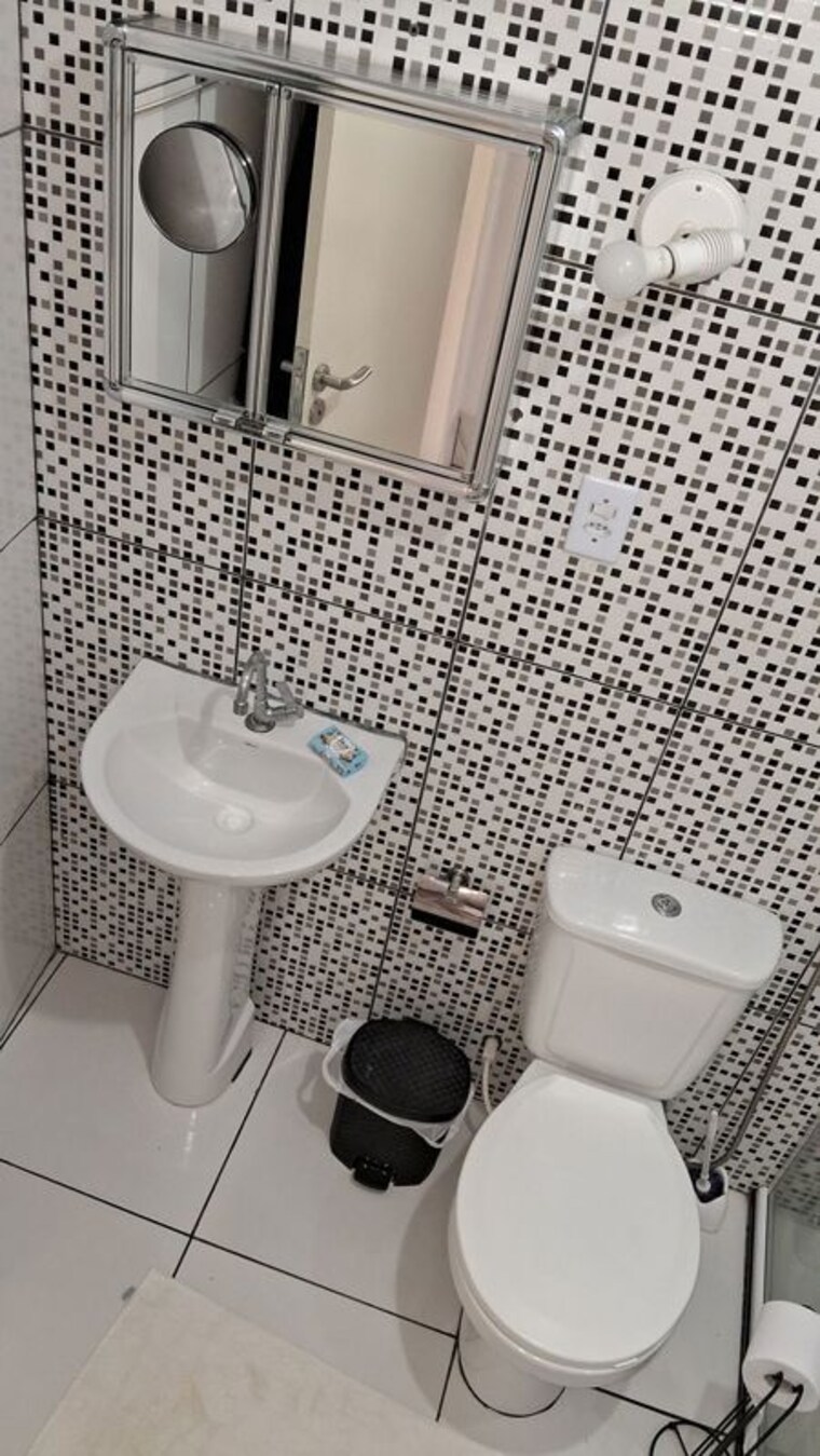 Bathroom, vineet khand 1 Pg For Girls In Vineet Khand 1 10612234