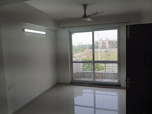 Room in 3.5 BHK Apartment at BPTP Princess Park, Sector 86 – for Sale
