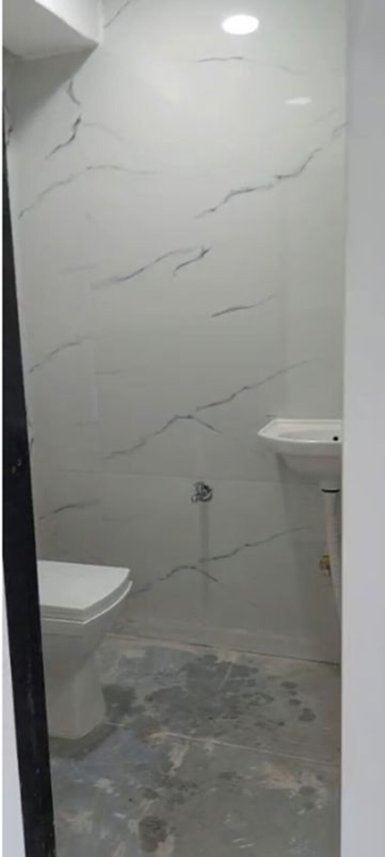 Bathroom, chembur Commercial Office Space 1275 Sq.Ft. In Chembur Mumbai 10612229