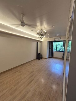 1 BHK Apartment For Rent in Breach Candy