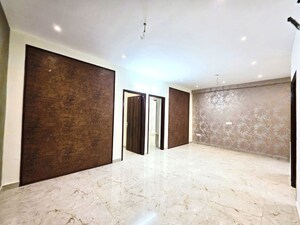 3 BHK Apartment For Sale in Pir Machalla