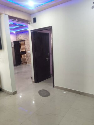 Room in 2.5 BHK Apartment at SRS Royal Hills, Sector 87 – for Rent