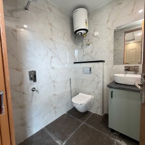 Bathroom in 3 BHK Apartment at Smart World Orchard, Sector 61 – for Rent