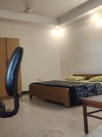 3 BHK 400 Sq.Yd. Apartment in Nehru Enclave