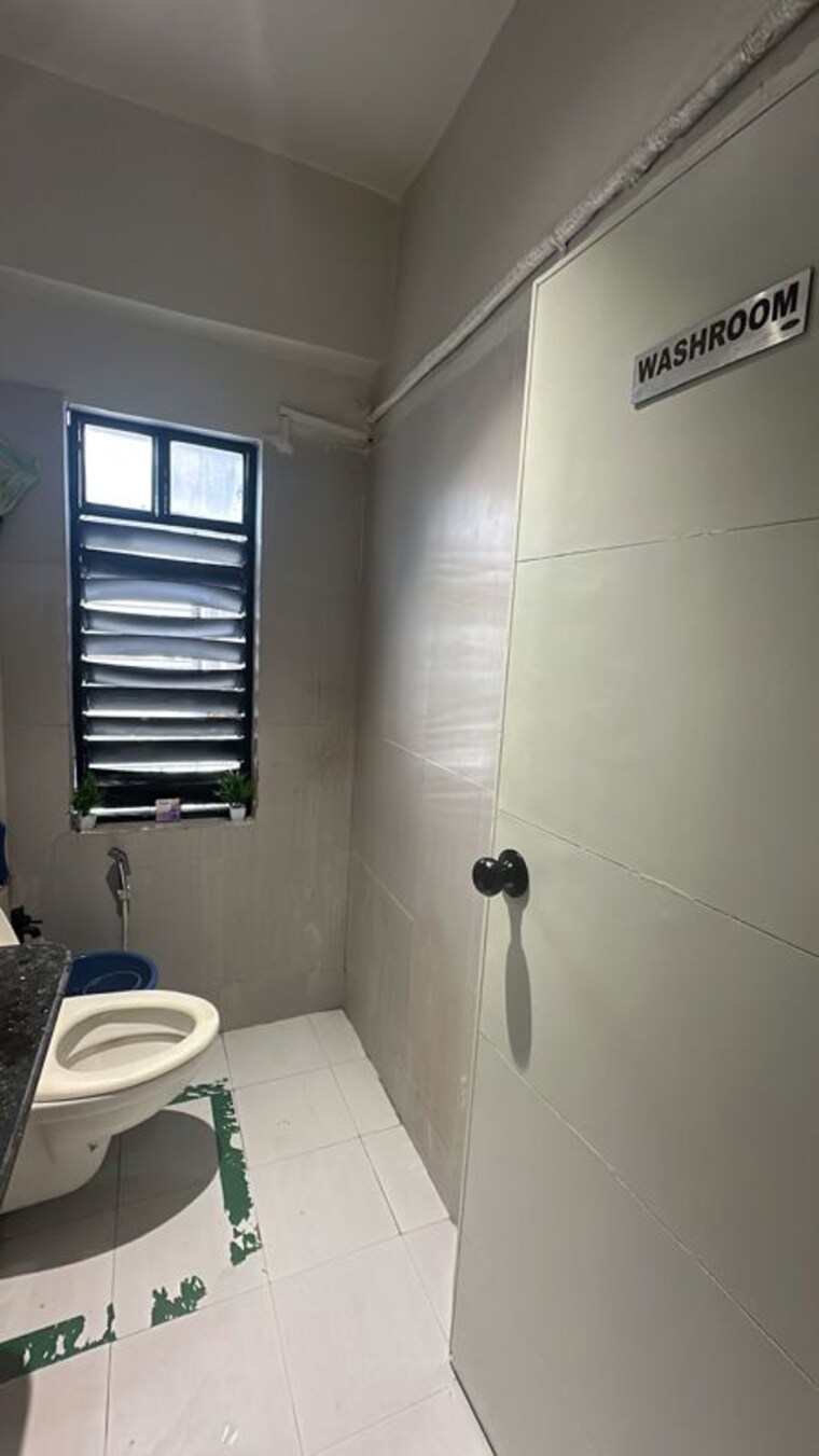 Bathroom, dev-aurum Commercial Office Space 1039 Sq.Ft. In Prahlad Nagar Ahmedabad 10611717