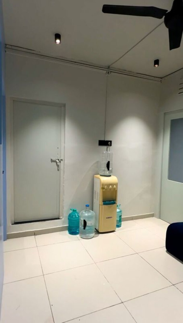Bathroom, dev-aurum Commercial Office Space 1039 Sq.Ft. In Prahlad Nagar Ahmedabad 10611717