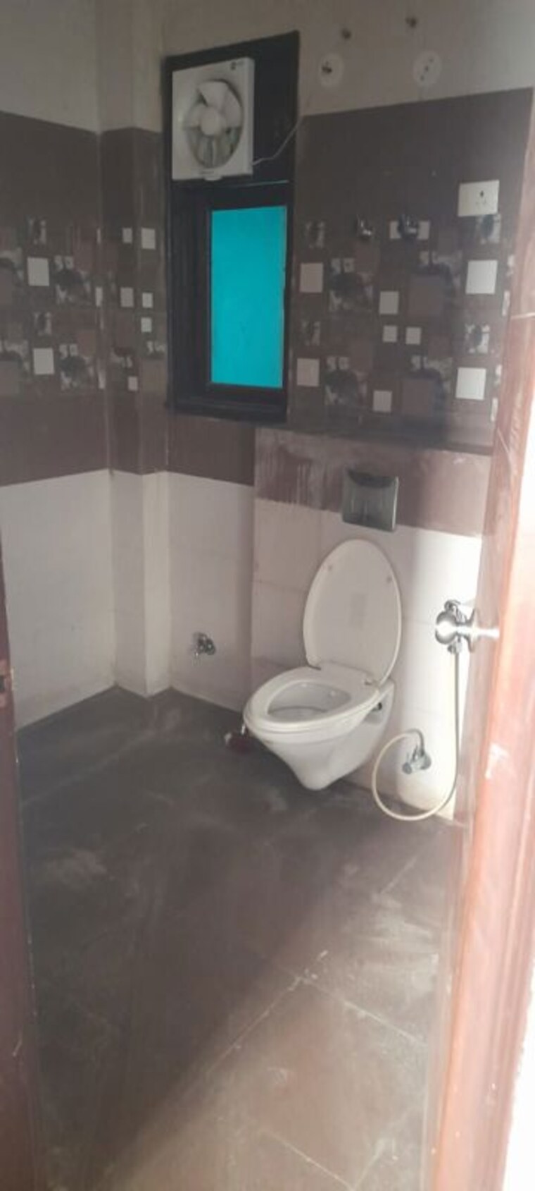 Bathroom, sector 38 4 Bedroom 2400 Sq.Ft. Builder Floor In Sector 38 Gurgaon 10610576