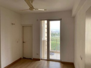 Room in 3.5 BHK Apartment at Emaar Gurgaon Greens, Sector 102 – for Rent