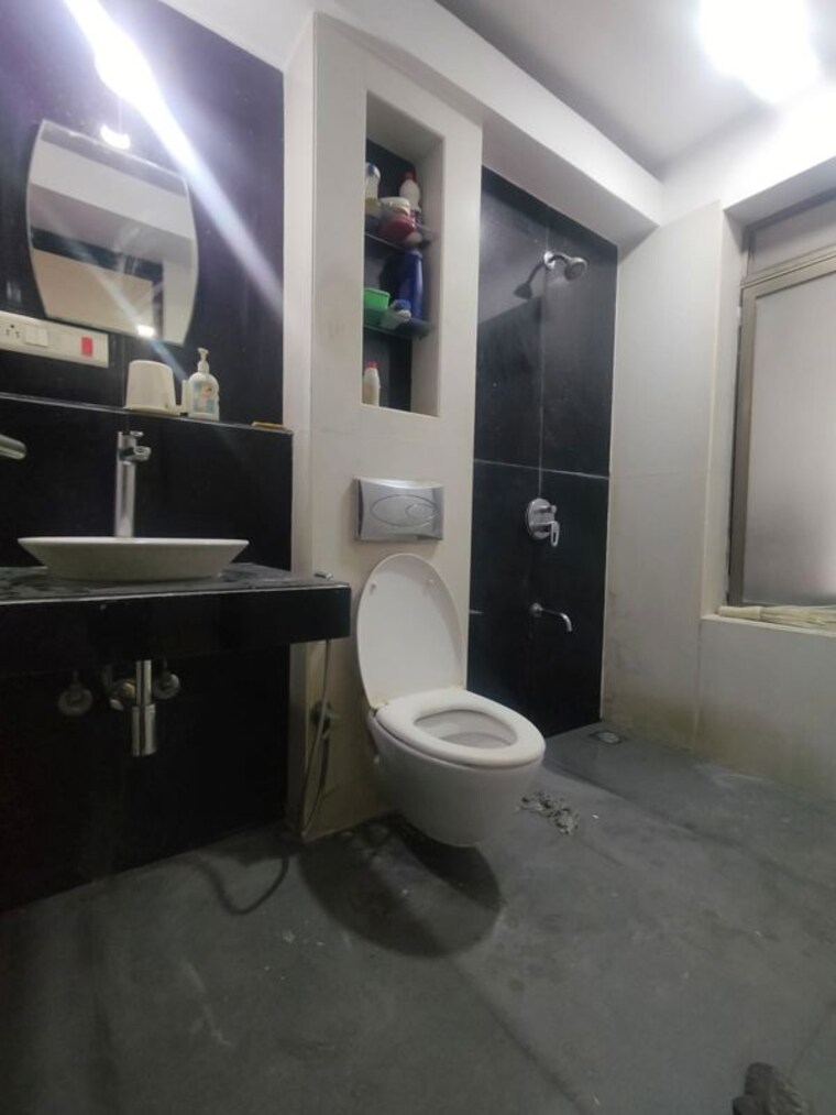 Bathroom, lodha-luxuria 3 Bedroom 1550 Sq.Ft. Apartment In Majiwada Thane 10612296