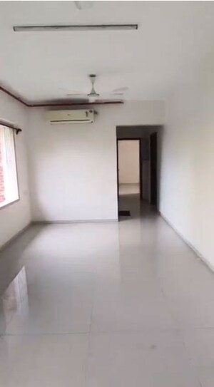 Living Room in 2 BHK Apartment at Chembur – for Rent