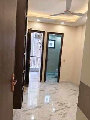 Room in 3 BHK Apartment at Naraina – for Rent