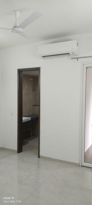 3.5 BHK Builder Floor For Rent in Smart World Orchard, Sector 61