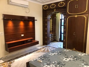 Bedroom in 6 BHK Independent House at Sector 21 – for Rent