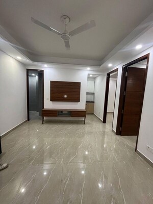 Room in 2 BHK Builder Floor at Saket – for Rent
