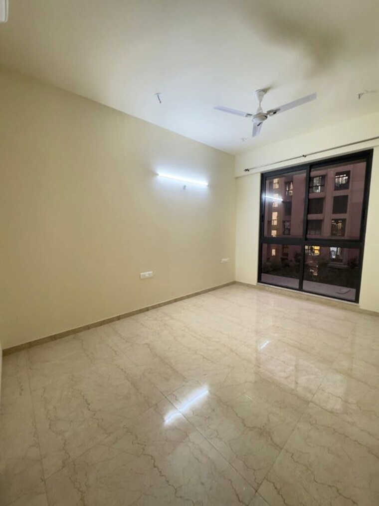 Room, dhamji-shamji-mahavir-spring-tulip-phase-1 1 Bedroom 830 Sq.Ft. Apartment In Pokhran Road No Two Thane 10612397