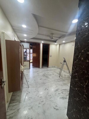 Hall in 3 BHK Apartment at Naraina – for Rent