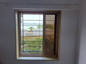Room in 2 BHK Apartment at Powai Cosmopolitan CHS, Powai – for Rent
