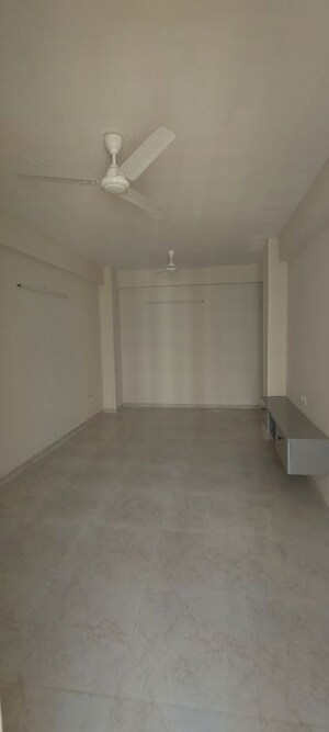 Room in 2 BHK Apartment at MRG The Meridian, Sector 89 – for Rent