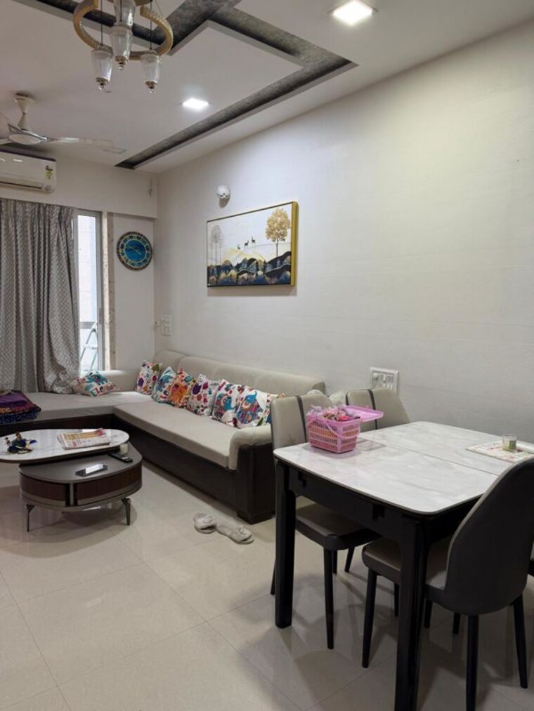 Team Area, lokhandwala-octacrest 2 Bedroom 1090 Sq.Ft. Apartment In Kandivali East Mumbai 10612424