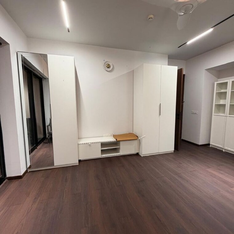 Room, krisumi-waterfall-suites 3 Bedroom 1758 Sq.Ft. Apartment In Sihi Gurgaon 10612442