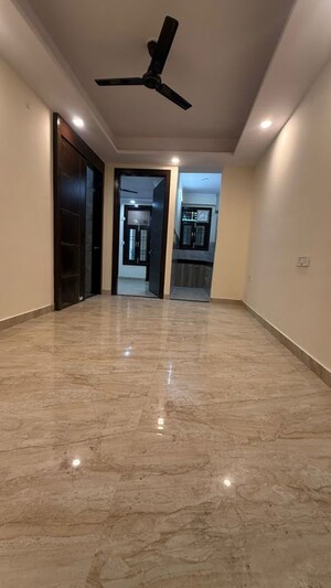 Room in 2 BHK Builder Floor at Chattarpur – for Rent