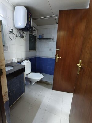 Team Area in 3 BHK Builder Floor at Sector 22 – for Rent