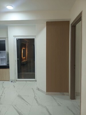 Building Lobby in 2.5 BHK Builder Floor at Smart World Gems, Sector 89 – for Rent