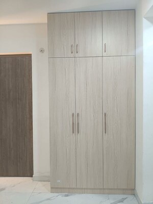 Furnished Amenities in 2.5 BHK Builder Floor at Smart World Gems, Sector 89 – for Rent
