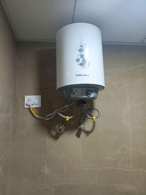 Parking in 2.5 BHK Builder Floor at Smart World Gems, Sector 89 – for Rent