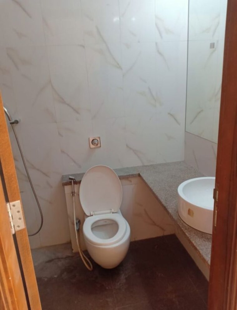 Bathroom, shree-riddhi-siddhi-sumukh-hills 2 Bedroom 735 Sq.Ft. Apartment In Kandivali East Mumbai 10612467
