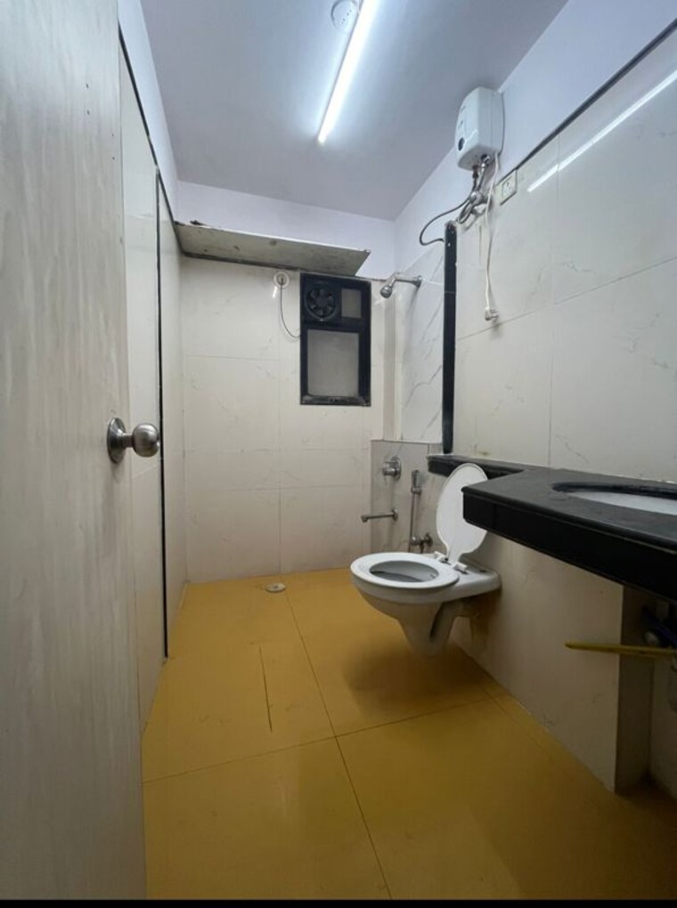 Bathroom, shree-riddhi-siddhi-sumukh-hills 2 Bedroom 735 Sq.Ft. Apartment In Kandivali East Mumbai 10612467