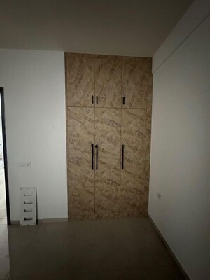 Furnished Amenities in 3 BHK Builder Floor at Smart World Orchard, Sector 61 – for Rent