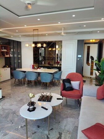 2.5 BHK 1350 Sq.Ft. Apartment in Oberoi Springs