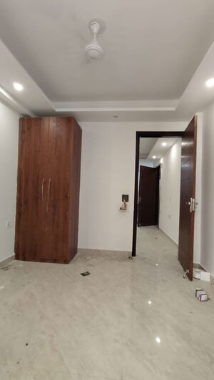 Building Lobby in 1 BHK Builder Floor at Saket – for Rent