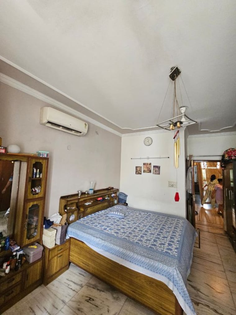 Bedroom, kalkaji 3 Bedroom 200 Sq.Yd. Builder Floor In Kalkaji Delhi 10612502