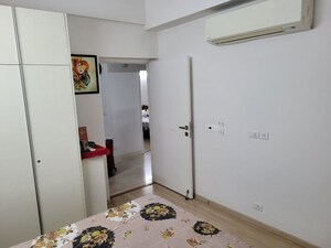 Furnished Amenities in 3 BHK Apartment at DLF The Primus, Sector 82a – for Rent