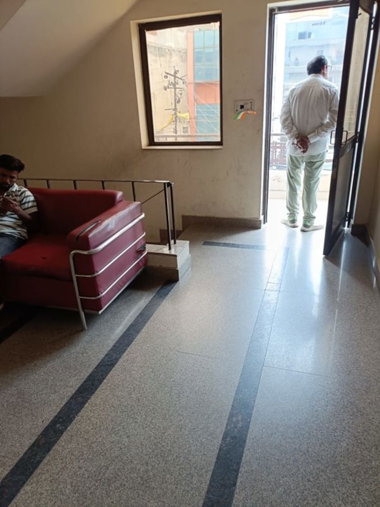 Balcony, sector 3 Commercial Office Space 400 Sq.Ft. In Sector 3 Noida 10612532