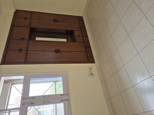 Kitchen in 2.5 BHK Apartment at Mayur Vihar – for Rent