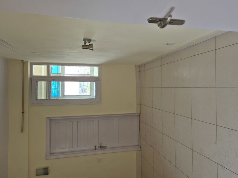 Bathroom, mayur vihar 2.5 Bedroom 1280 Sq.Ft. Apartment In Mayur Vihar Delhi 10612519
