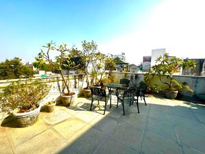Gym in 3 BHK Builder Floor at Greater Kailash – for Rent